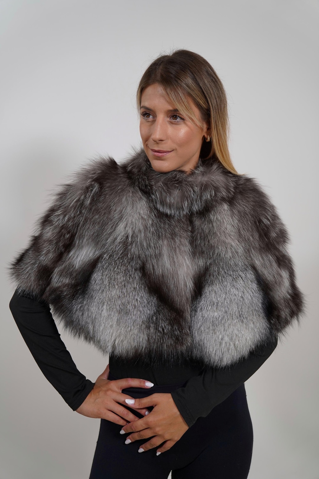 フ*ウ様 早いもの勝ち‼️高級‼️美品‼️ロングショール　リアルファー　約15万 il_1080xN.7341535920_ayk0.jpg