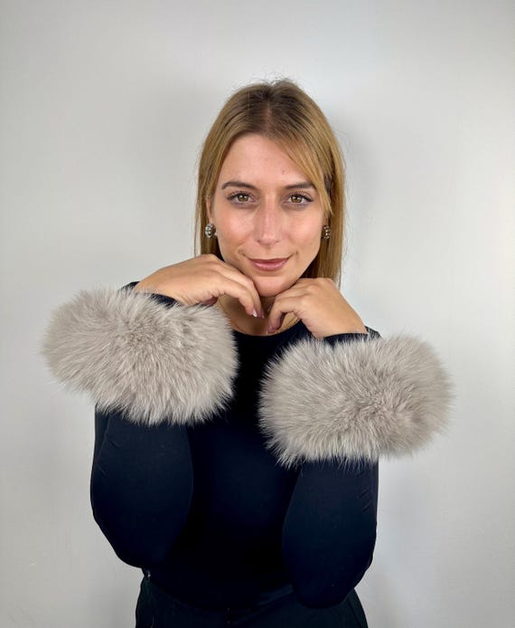 Fur cuffs, gray fox cuffs, real fur cuffs, fluffy fur cuffs, wrist warmers, fur armbands
