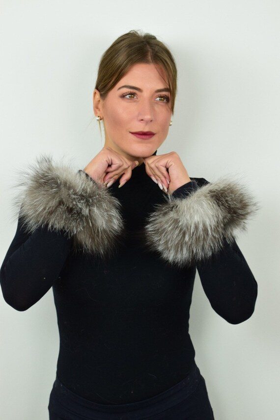 Fur cuffs, frost fox cuffs, real fur cuffs, fluffy and cozy fur cuffs, wrist warmers