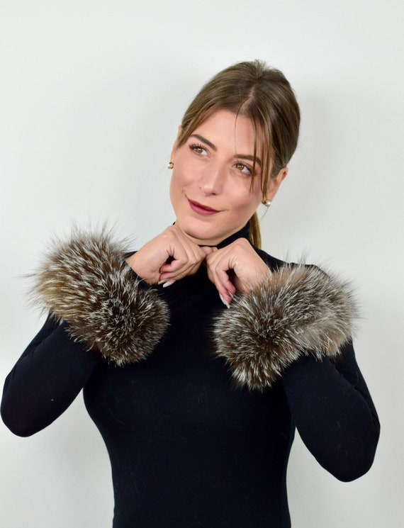 Fur cuffs, crystal fox cuffs, real fur cuffs, fluffy and cozy fur cuffs, wrist warmers