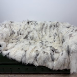 Handmade Platinum Fox Fur Blanket: Luxury Fluffy Throw