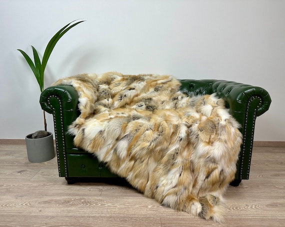 Luxury Golden Island Fox Fur Blanket – Real Fur Throw, Soft & Fluffy Fox Bedspread or Sofa Cover, Warm Elegant Home Decor