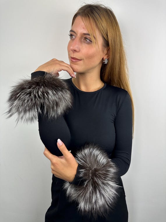 Fur cuffs, silver fox cuffs, real fur cuffs, fluffy and cozy fur cuffs, wrist warmers