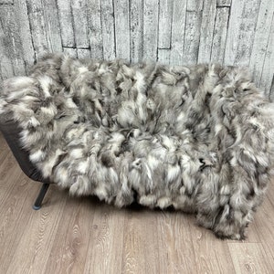 Luxury Fox Fur Blanket Throw: Handmade Genuine Fur (82x45 inches)