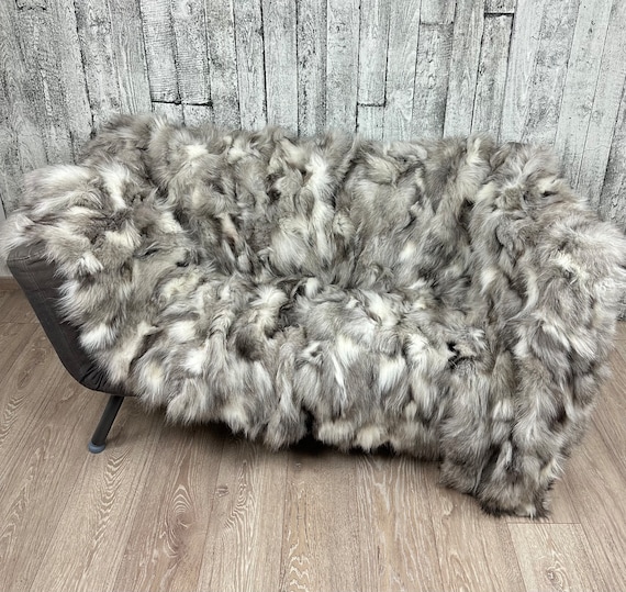 Luxury fox fur blanket throw, cozy and fluffy genuine fur blanket