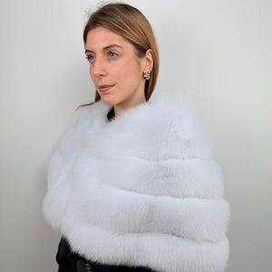 Elegant Fox Fur Stole: Handmade White Bridal Shawl
