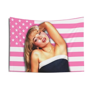 Drapeau américain rose Sabrina Carpenter