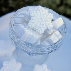 Fake Snowflake marshmallows, Snowflake Christmas tiered tray decor, Snowflake Theme Decor, Winter wonderland