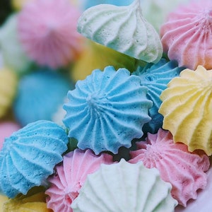 Fake spring Mini pastel Marshmallows, Faux  meringue cookies, Pastel tiered tray decor, cupcake props, faux  treat