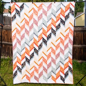 Digital PDF pattern: 'Herringbone Stripe' TWO layouts downloadable modern queen size quilt pattern fast assembly with almost no HSTs image 4