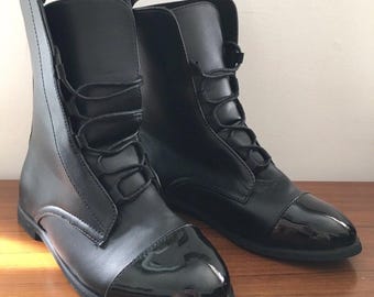 Stivali vintage in pelle verniciata con punta in vernice, taglia UK 4 EU 37, stile steampunk grunge, NUOVI, mai indossati.