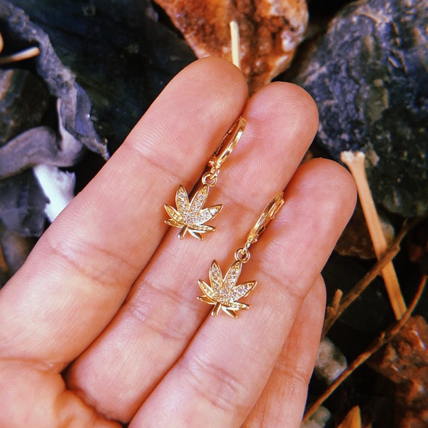 Cache-oreilles à la marijuana, plaqué or 18 carats, hypoallergénique, pour oreilles sensibles, créoles avec breloques pendantes, 420 boucles d'oreilles Festival Rave