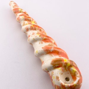 Ceramic Pipe - #CW02-05 Noel (Pattern May Vary)