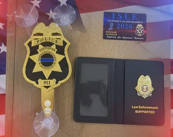 ENSEMBLE COMPLET : présentoir pour badges de pare-brise « Law Enforcement Supporter » + portefeuille + carte 2026 + plaque d'immatriculation