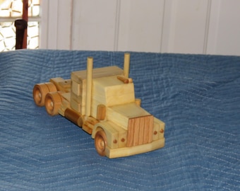 Long Haul Truck With Sleeper