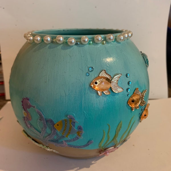 Underwater themed bowl/ vase