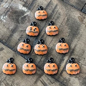10pc Pumpkin Jack O&#39; Lantern charm with jump ring