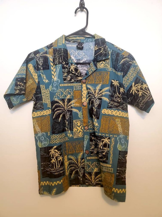 Boys Hawaiian shirts size Medium/12 button down sh