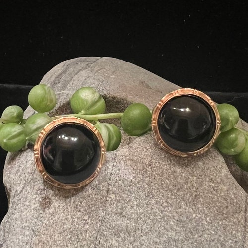 Vintage onyx earrings set in 14 shops karat yellow gold