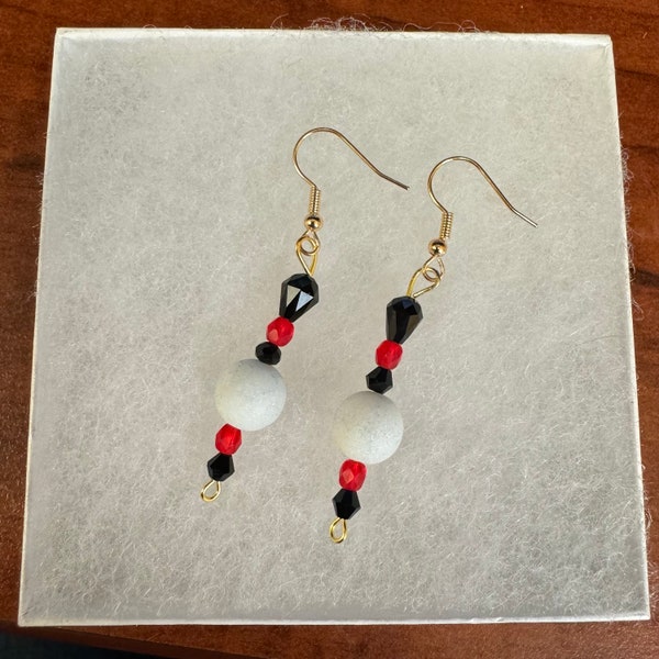 Beaded Drops - 2.5 in, Beaded Earrings, Seed Bead earrings, Ojibwe Earrings, Anishinaabe Earrings, Ojibwe Jewerly, Beaded Jewelry