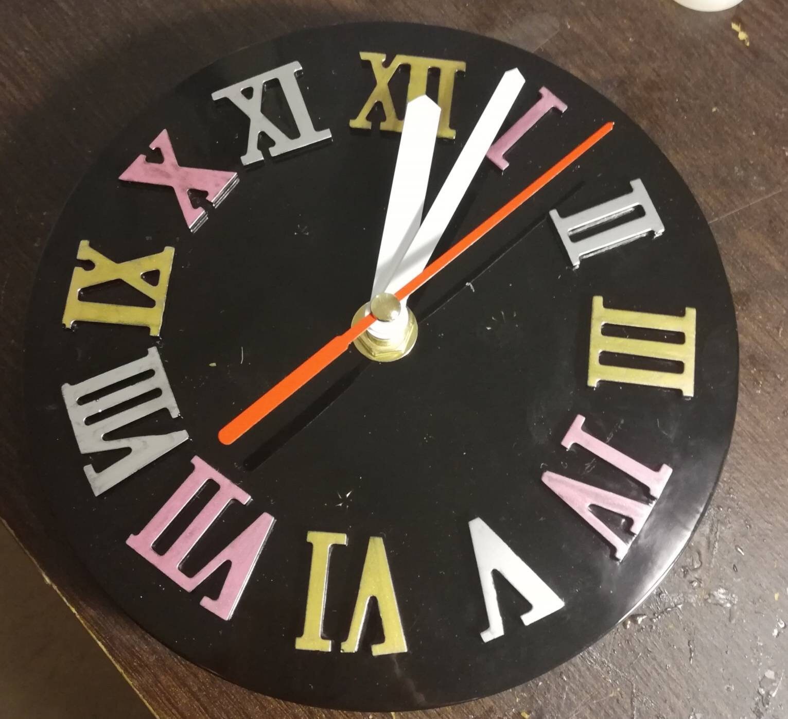 Horloge en Résine