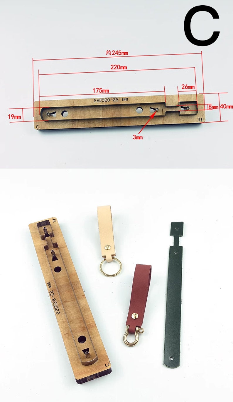 May include: A wooden leather craft template with a rectangular cutout and several smaller holes. The template is labeled "220528-22 日本刀" and has measurements in millimeters.  There are three leather keychains in the image: one is beige, one is red, and one is green.
