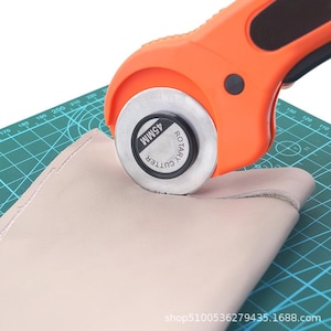 Taglierina a rullo per pelle fatta a mano, taglierina rotonda per tessuti, taglierina per carta, rotella per tracciare, rotella per tracciare con denti affilati, utensili fai da te per la pelle