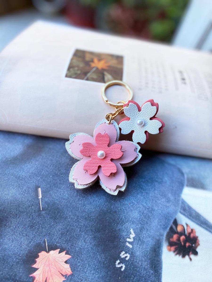 ＃465 手描き✴桜❀✴アクア＆ピンク✴レジンヘアゴムキーホルダーブローチ How 手描き✴桜❀✴アクア＆ピンク✴レジンヘアゴムキーホルダー