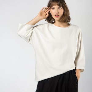 White Raw Edge Sweatshirt / Minimalist Top / Kimono Sweatshirt / White Loose Top / Designer Shirt / Handmade Oversized One Size Sweatshirt