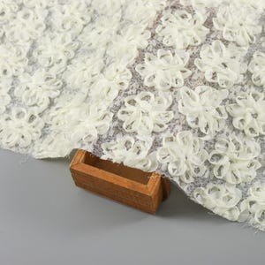Tissu de fleur de dentelle de maille de fleur 3D, robe de mariée de mariée par yard