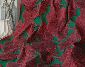Brokadtyg, mjukt glansigt jacquardtyg med blommor, metervara