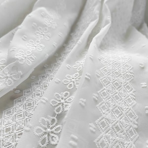 刺繍シフォン生地、ドレス、衣類、ナショナルスタイル生地用シフォン刺繍生地（1ヤードあたり）