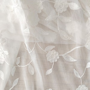 Polyester Chiffon Pink Lace Stripe Embroidery Fabric for Garment