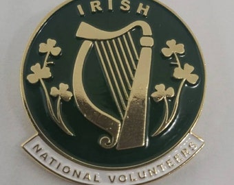 Irish National Volunteers commerative enamel pin badge 1916