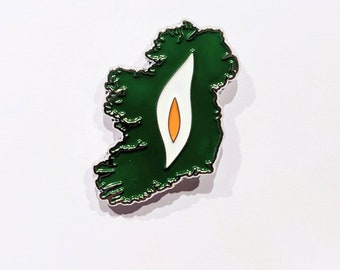 Broche émaillée lys de Pâques irlandais carte de l'Irlande