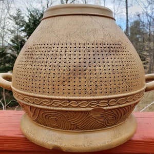 Let Me Solo Her Cracked Pot Helmet 3D print