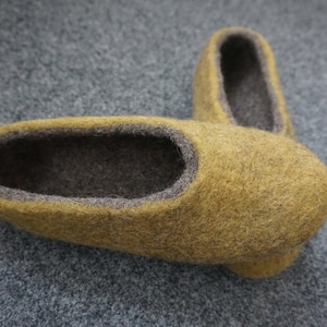 Felted slippers for women-Handmade slippers-Wool slippers-Women home shoes