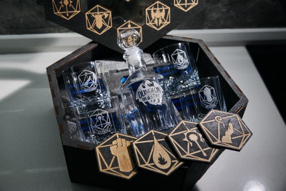 D&D-themed engraved whiskey decanter gift box set for Dungeon Masters — the perfect 'critical hit' of nerdy gifting.