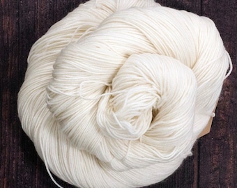 UnDyed Yarn, Merino Yarn, Knitting Yarn, Crochet Yarn, 4ply/sock/fingering, DK, bare yarn, white yarn