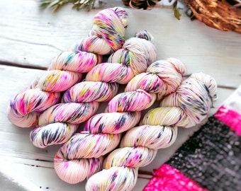 Spooky Scary Skeletons hand dyed yarn, Sock yarn, Dk Yarn, Aran Yarn, Chunky Yarn, Super Chunky Yarn, Sparkle Yarn, 100g, 50g, 20g