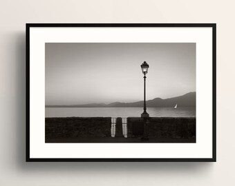 Kunstfotografie "CALM LAKE GARDA" - Fotoabzug ungerahmt oder Leinwand Druck, verschiedene Größen