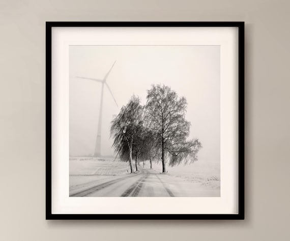 Kunstfotografie WINTER ROAD - ruhige Landschaft, ästhetische Fotokunst, Japandi Bild, schwarz-weiß - Fotoabzug oder Leinwandbild, Varianten
