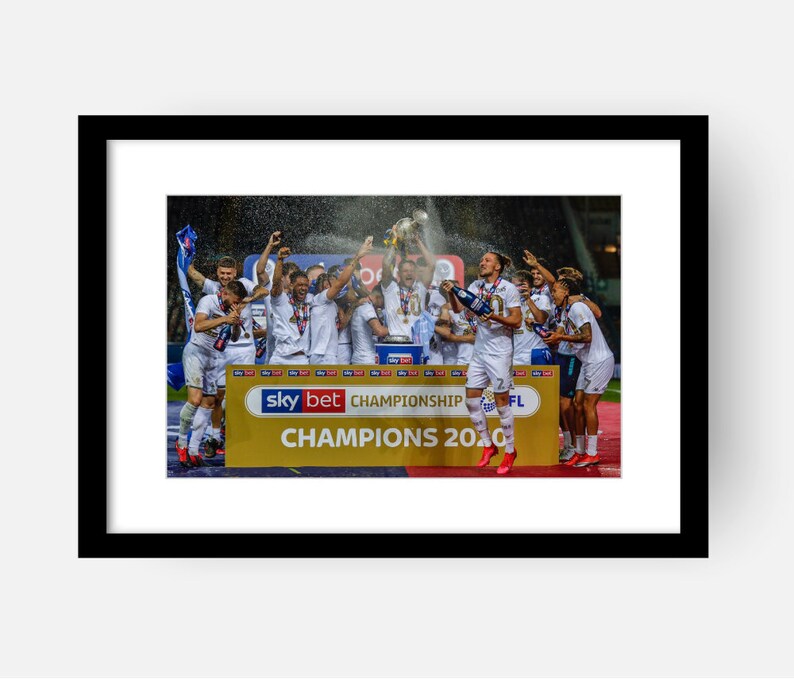 Championship Title Winner 19/20 Leeds United Trophy Lift Etsy
