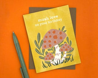 Tarjeta de cumpleaños con forma de seta / Juego de palabras con la palabra "Mush Love" (Amor por las setas), Ilustración retro de la naturaleza (Sobre Kraft)