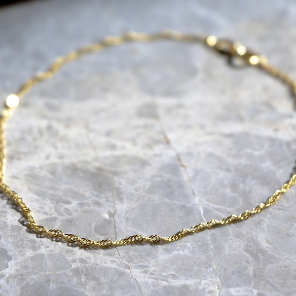 9ct solid gold anklet || yellow gold twist curb chain || 9" anklet || delicate and lightweight