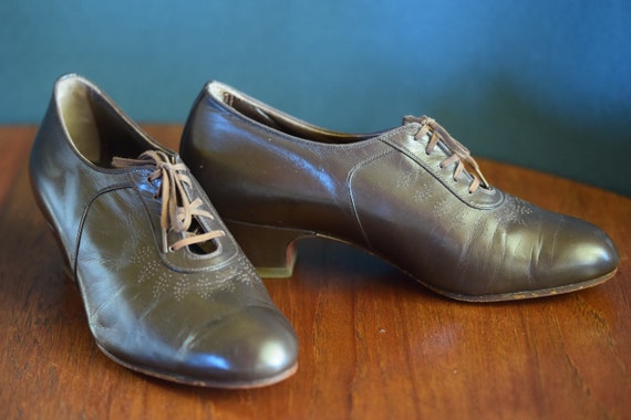 Exceptional vintage lace-up shoes, 30s/40s,
