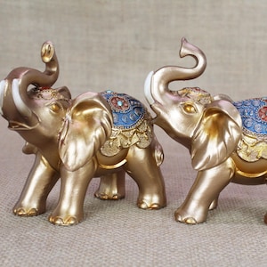 Para słoni Brązowe Żywiczne Figurki Elegancki Zestaw Wystrój Domu Vintage Para Statua Rzeźba Pnia W Górę Feng Shui Powodzenia Prezent Dla Mamy