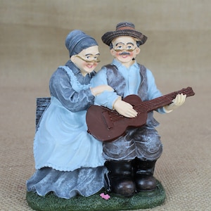 Grandparents Play Music Elderly Old Couple Figurine Home Decoration Anniversary Gift Statue Love Sculpture Collectible Gold Age Father&#39;s Day