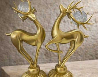 Juego de estatuas de ciervo de resina dorada: decoración navideña para mesa, regalo para amantes de los animales, par de renos, decoración navideña, decoración del hogar, figurita