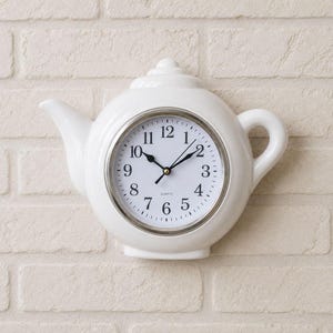Wanduhr Küche Wohndekor Retro Dekorative Weiße Teekanne / Kettle Form Für Restaurant & Coffee Shop